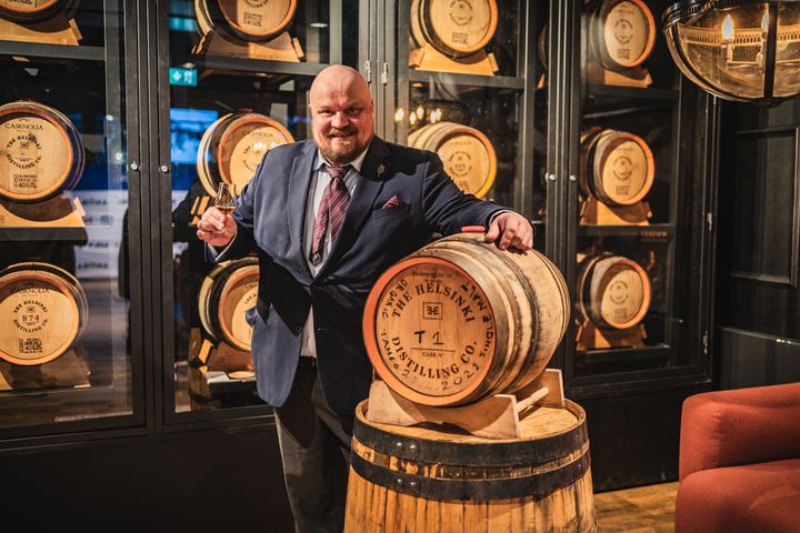 The Helsinki Distilling Companyn toimitusjohtaja ja Master Distiller Mikko Mykkänen esitteli Nilsiässä Suomen ensimmäisen luomuviskin, joka on tislattu Tahkon tislaamossa Kuopiossa. Tahko Single Malt ohramallasviskin valmistukseen on käytetty ainoastaan kotimaista luomuohramallasta, pohjavettä ja hiivaa.