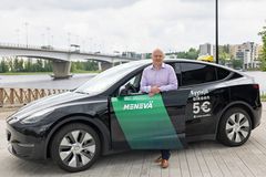 Menevä-taksipalvelun yrittäjä ja toimitusjohtaja Tuomo Halminen