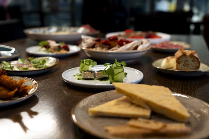 Uusi Wine & Tapas Helsinki Kampin Narinkkatorilla, Annanaukio 1. Mediaesittely tiistaina 16.9. kello 15.00.
