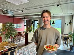 Keittiömestari Janno Valge vastaa Morel Bistroon keittiöstä.