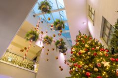 Tänä jouluna NH Collection Helsinki Grand Hansa toimii virallisena Joulupuu-keräyspisteenä. Hotellin aulassa sijaitsevan joulukuusen oksilta voi valita lahjakortin, hankkia siihen merkityn lahjan ja palauttaa sen vastaanottoon.