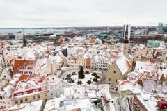 Tallinnan sataman tilastojen mukaan kesä 2025 oli suomalaismatkailijoiden osalta koko vuosikymmenen vilkkain. Erityisesti suuret konsertit ja kulttuuritapahtumat houkuttelivat suomalaisia kaupunkiin, jossa myös monipuolinen ja jatkuvasti kehittyvä majoitus- ja ravintolatarjonta tukee ympärivuotista matkailua.