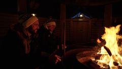 Wes Brown ja Jere Virtanen tutustumassa Vuokattiin joulukuussa 2025.