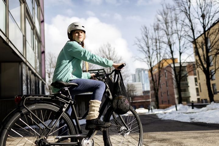 Brottsofferjourens alla tjänster är avgiftsfria och det är möjligt att kontakta tjänsterna anonymt.