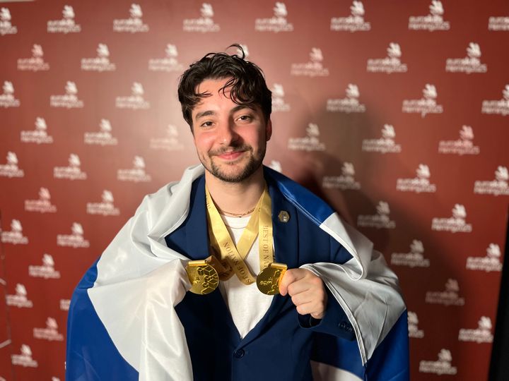 Daniel Romi päihitti EuroSkills-kilpailussa 24 eurooppalaista kilpakumppania. Kultamitalin lisäksi hänet palkittiin koko Suomen joukkueen parhaana. Kuva: Katja Katajamäki / Skills Finland.