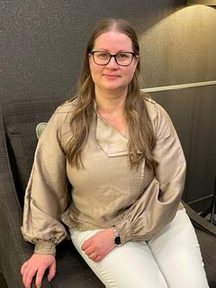 Turun kauppakamarin ICT-teko-tunnustus myönnettiin Sosiaalipalvelusäätiö Ote sr:lle ansioistaan erityisesti nuorten työllistymisen ja teknologisen osaamisen edistämiseksi. Ote-säätiön toimitusjohtaja Tanja Vanharanta vastaanotti tunnustuksen.