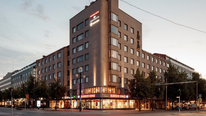 Hämeen kauppakamarin Lahden toimisto muuttaa nykyisistä tiloista maaliskuussa Crazy Townin tiloihin Kulmalan taloon.