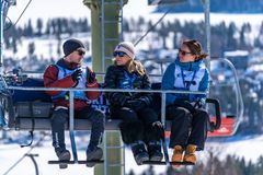 Tahko Ski Lift Pitch -start up-kilpailussa parhaiten alkukarsintavaiheessa pitchanneet 20 yritystä pääsevät vakuuttamaan sijoittajat omasta liikeideastaan Tahkovuoren huipulle kuljettavassa hiihtohississä.