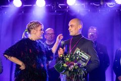 Oona Ikonen haastattelee Sami Utriaista, jonka yritys Profilence valittiin Vuoden kasvuyritykseksi.