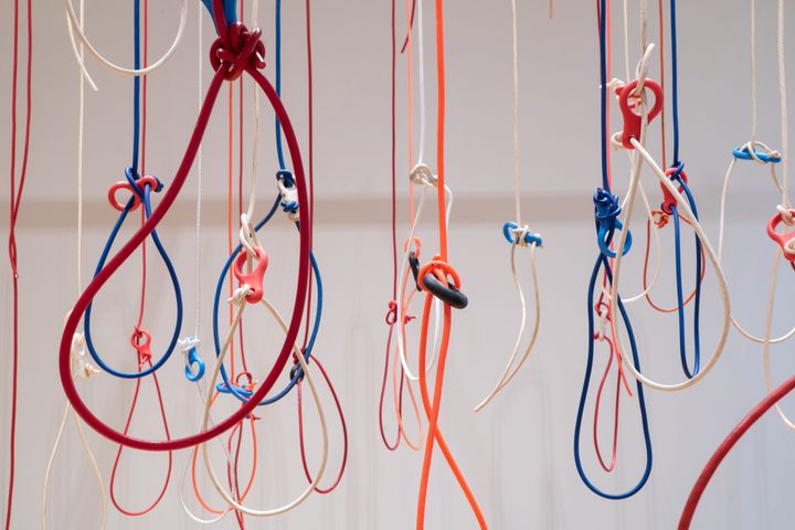 Máret Ánne Sara, Gielastuvvon, 2018. Nordnorsk Kunstmuseumin luvalla. Kuva: Asmae Armand