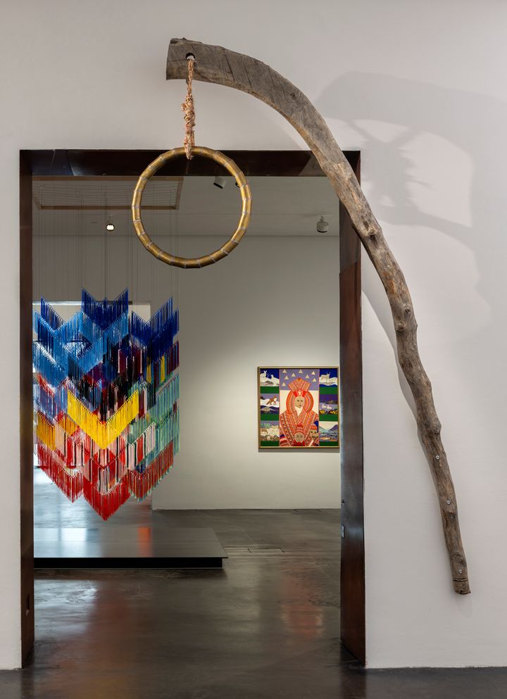 Joar Nango, Samma rep som hängde dig kommer att lyfta upp dig till slut, 2020. Foto: Finlands Nationalgalleri / Petri Virtanen