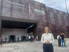 Tuuli Kaskinen COP30-kokouksen edustalla Brasilian Belemissä