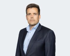Juha Iskala, Suomen Intrumin kaupallinen johtaja