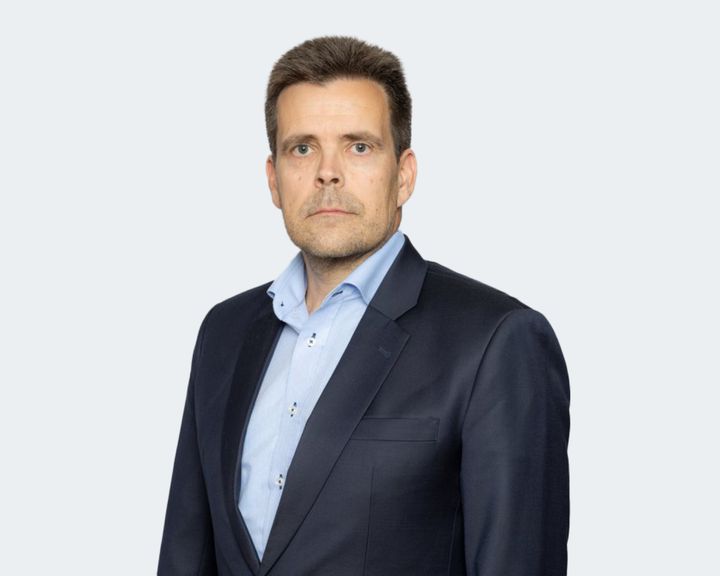 Juha Iskala, Suomen Intrumin kaupallinen johtaja