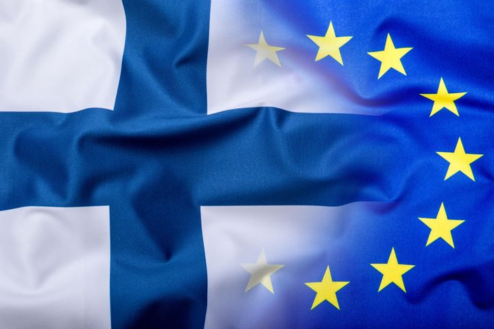 Huoltovarmuuskeskus (HVK) ja Ulkopoliittinen instituutti (UPI) ovat käynnistäneet yhteisen tutkimuksen geotaloudellisten riskien vaikutuksesta Suomen ja Euroopan unionin huoltovarmuuteen. Kuva: Colourbox