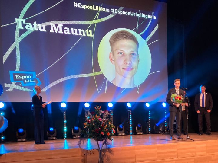Tatu Maunu palkittiin vuoden 2023 espoolaisena urheilijana yleisöäänestyksen perusteella.