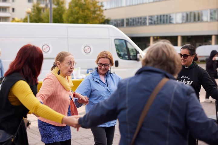 Espoon Senioripakun päätöstapahtuma Espoon keskuksessa syyskuussa 2023.