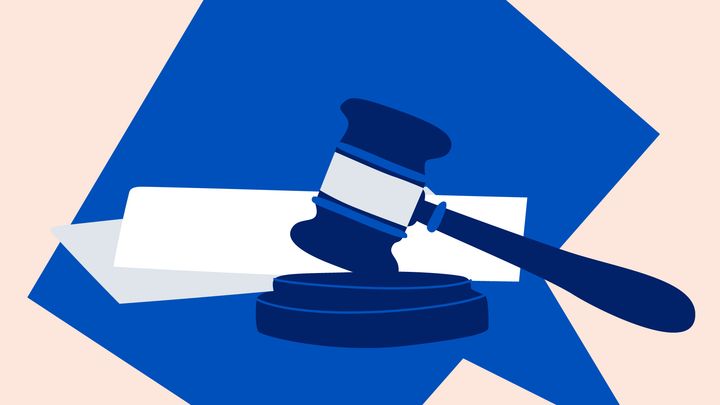 Sinisenä piirretty tuomarin nuija ja alusta vaaleanvärisellä taustalla.