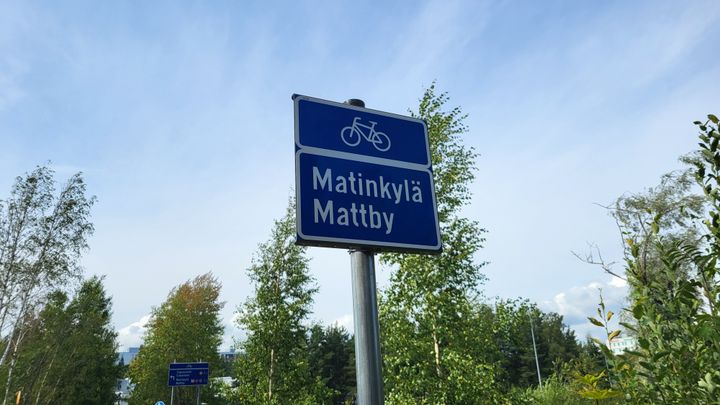 Esimerkkikuva%20py%F6r%E4ilyn%20paikannimikyltist%E4.