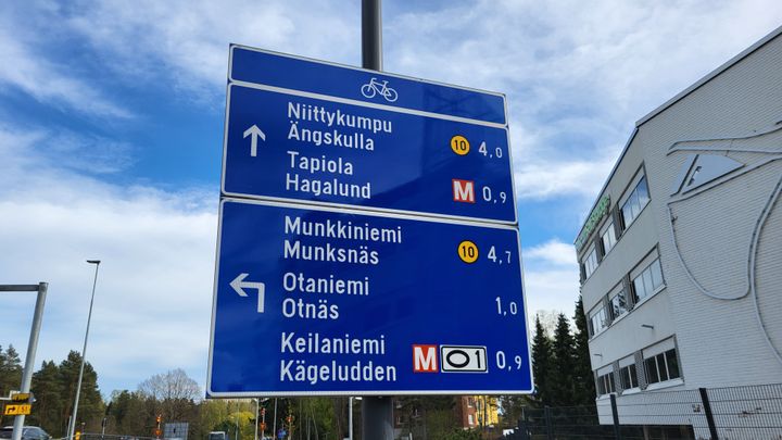 Esimerkkikuva pyöräilyn suunnistustaulusta.