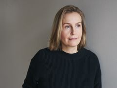 Kirjailija Taina Ahtela. Kuvaaja: Marek Sabogal.