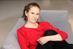 Kirjailija Jenni Linturi