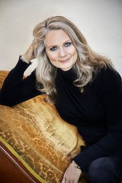 Kirjailija Moa Herngren
