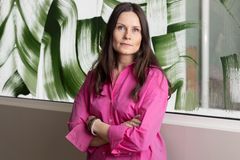 Kirjailija Sanna Aaltonen