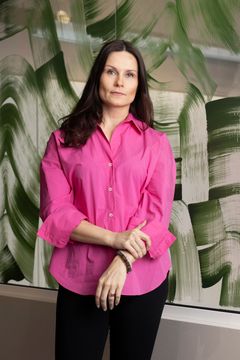 Kirjailija Sanna Aaltonen