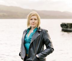 Kirjailija Clare Mackintosh