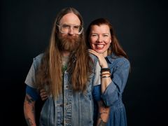 Kirjailijat Noora Mustajoki ja Bosse Hellsten