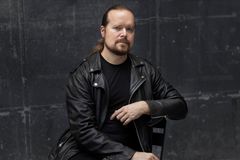 Kirjailija Niilo Sevänen