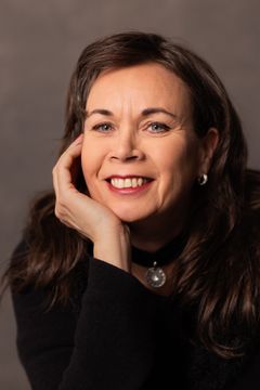 Kirjailija Päivi Alasalmi