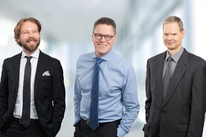 Aineetonta pääomaa käsittelevän loppuraportin ovat kirjoittaneet Etlan tutkija Otto Kässi, tutkimusneuvonantaja Petri Rouvinen ja tutkija Mika Pajarinen.