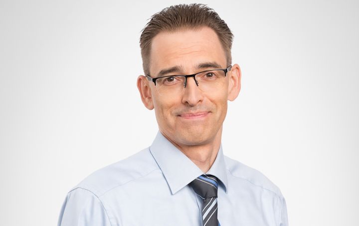 Tuoreen Etla-arvion raakaöljystä on laatinut Etlan vanhempi tutkija ja ennusteryhmän jäsen Ville Kaitila.