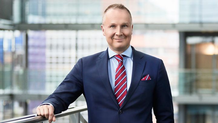 Finnveran toimitusjohtaja Juuso Heinilä kiirehtii kotimaisia investointeja liikkeelle.