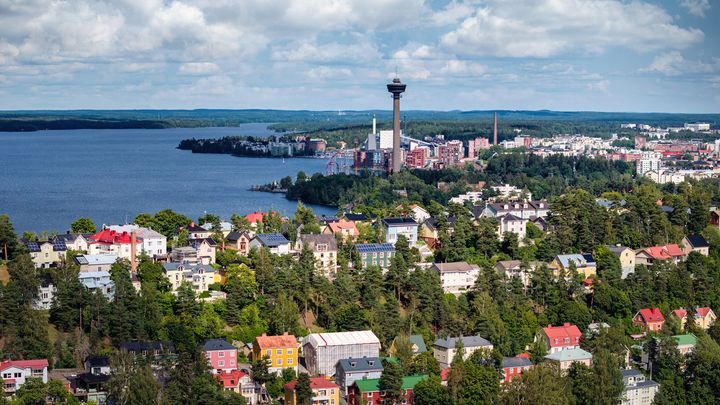 Maisema Pispalasta Näsijärvelle Tampereella.