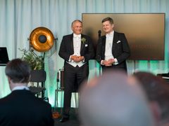 Markku Wilenius ja Ilkka Niemelä Walter Ahlströmin säätiön 100-vuotisjuhlassa.
