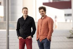 Läpimurto-palkinnon voittaneen Polar Night Energyn perustajat Tommi Eronen ja Markku Ylönen.