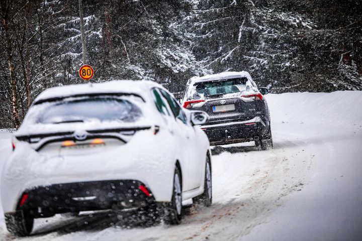 Lomaliikenteeseen lähdetään talvisissa keleissä. Se edellyttää talvirenkailta hyvää kuntoa.