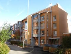 Rinnekodit Kotilaituri tarjoaa kodin 21 vammaiselle asiakkaalle Vaihdekujalla Jyväskylässä.