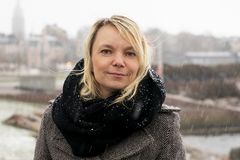 Mari Tikkanen johtaa Diakonissalaitoksen Psykotraumatologian keskusta