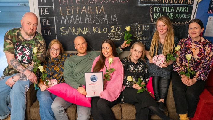 Kuvassa palkittu Vamos Jyväskylän tiimi, vasemmalta lukien Ville Holm, Hanna Lamberg , Henri Korhonen, Mirkka Torikka, Jenna Oksanen, Evelina Braam & Pipsa Niemi.