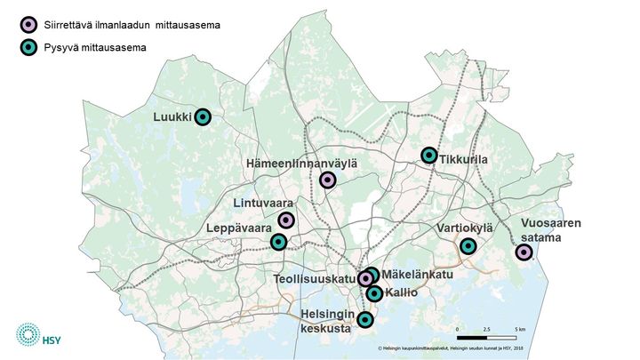 HSY:n pysyvien ja siirrettävien ilmanlaadun mittausasemien sijoituspaikat kartalle merkittynä.