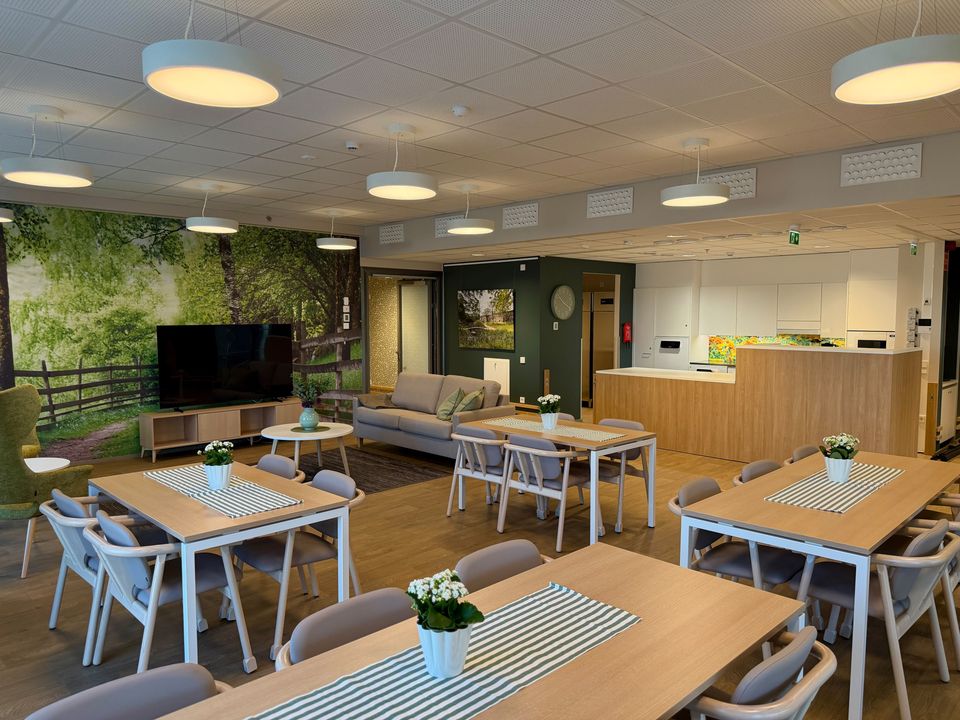 Attendo Kuisma sijaitsee osoitteessa Karhusuontie 12, 00720 Helsinki.