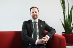 Liikennevakuutuskeskuksen lakiasiainjohtaja Visa Kronbäck