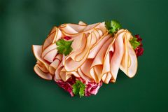 Ohuen ohut leikkele ilman lisättyä nitriittiä