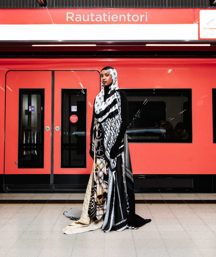 Yksi HSL LOOKS-tapahtumassa nähtävistä asuista.