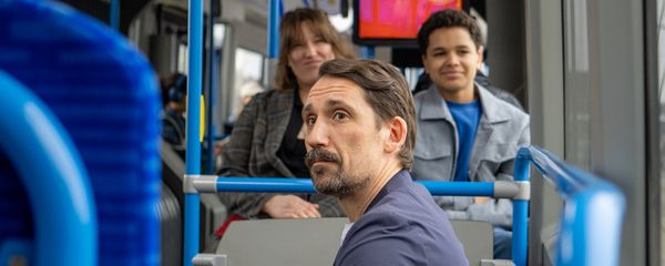 Bussimatkustajia
