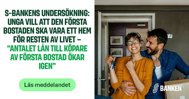 Ungt par som flyttar in i en ny bostad med text om S-bankens undersökning om ökande bostadsköp.